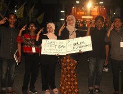 Kartini Masa Kini Angkat Poster ‘Kami Menolak Bungkam’ di Tengah PKKMB