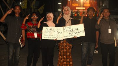 Kartini Masa Kini Angkat Poster ‘Kami Menolak Bungkam’ di Tengah PKKMB