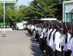 Di Tengah Terik Matahari, Presma Ahmad Rifandi Kobarkan Semangat Intelektual Mahasiswa Baru