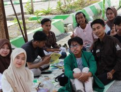 Dua Maba Ekonomi Syariah Sulap Bazar Jadi Ruang Literasi lewat Waroeng Marhaen