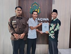 Integritas dan Transparansi: Panitia PK2MB Serahkan Laporan Pertanggungjawaban kepada Wakil Rektor III IAI At-Taqwa Bondowoso